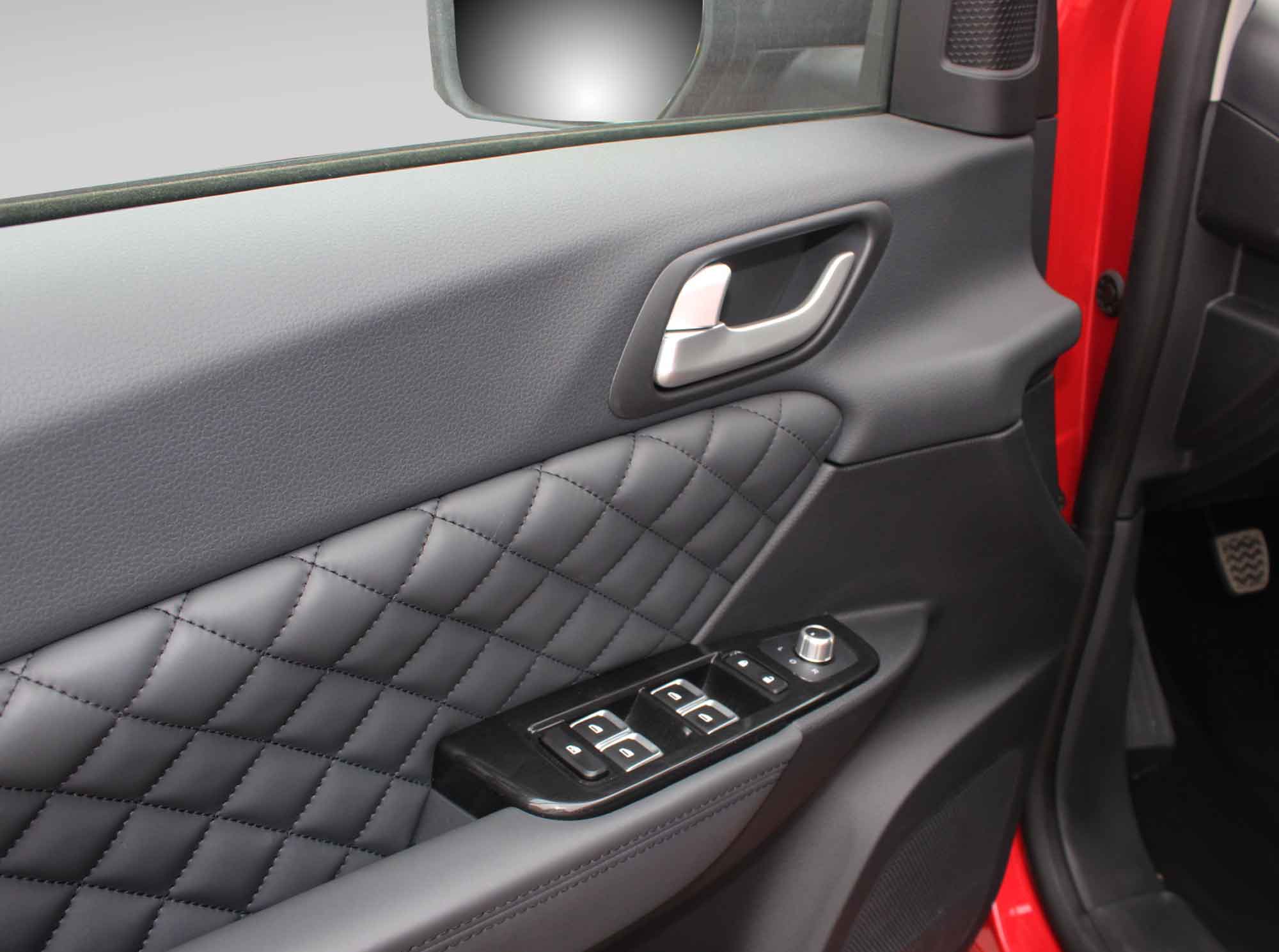 URIS-Tunland-G7-RO-puerta-interior