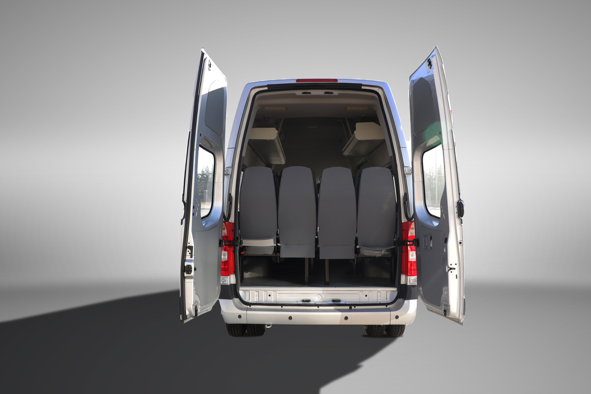 TOANO-HR---Posterior-Abierta-2000x1333