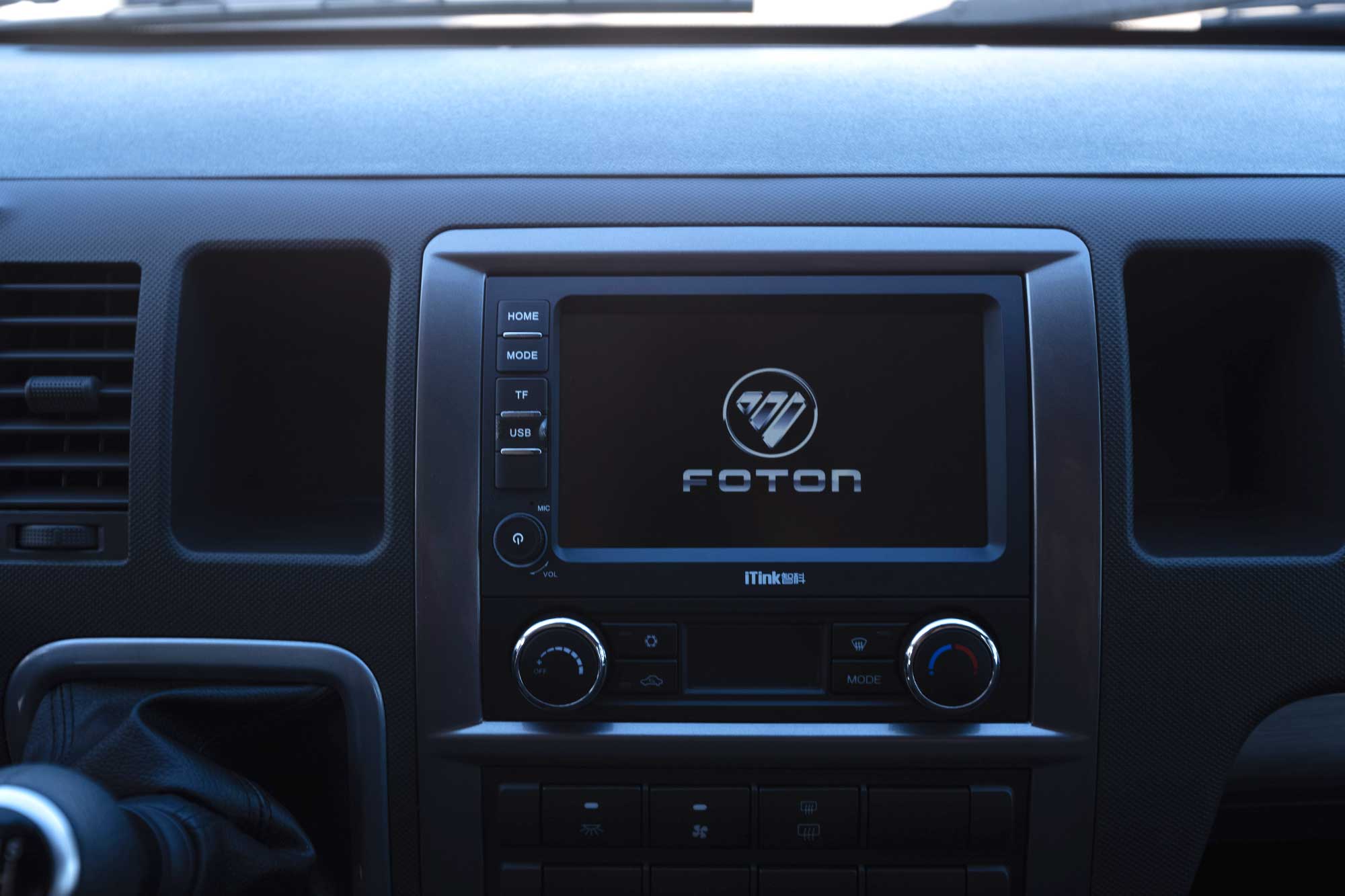 URIS-Slider-K1-AUCAN--06